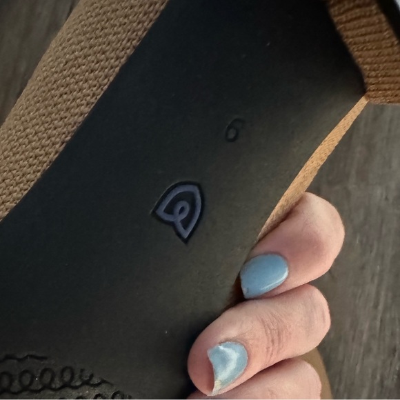 NWOB Rothy's Tan and Black Short-heeled Flats - Picture 8 of 9